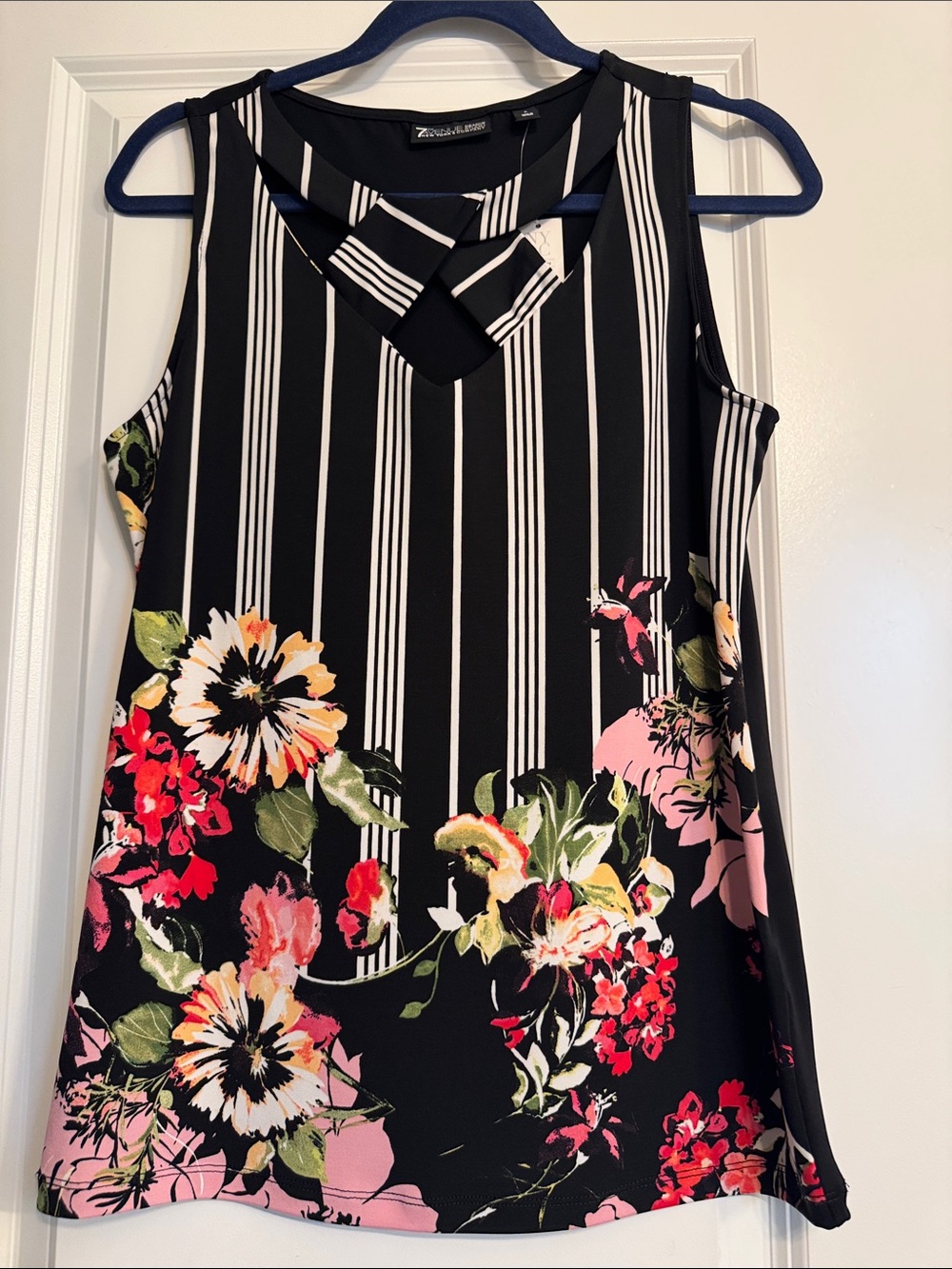 New York & Company Black and White Striped Women's sleeveless shirt
